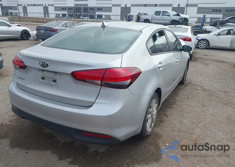 2017 Kia Forte Lx z USA, uszkodzony, nr VIN 3KPFL4A72HE149842